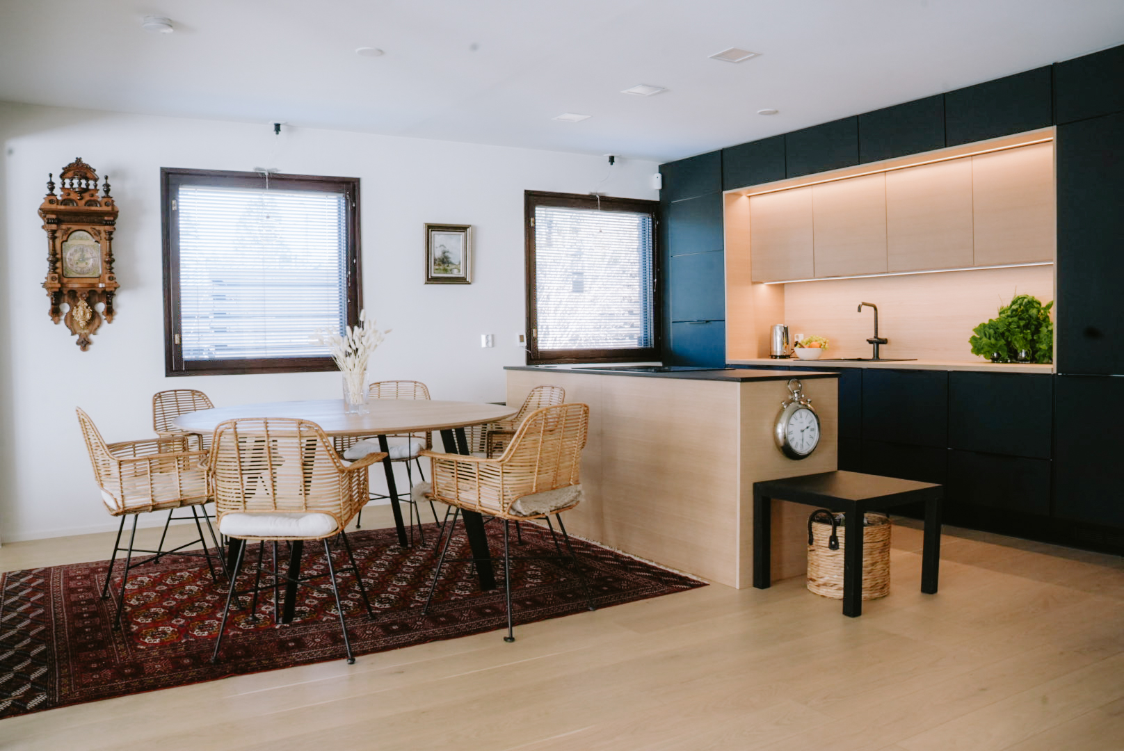 keittiö ja ruokailutila